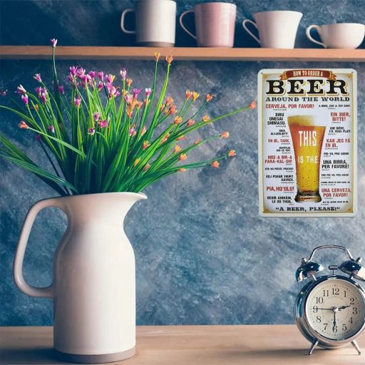 Vintage Dekor Fémtábla, dombornyomott 'BEER' felirat, retro hangulatú kialakítás, egy korsó sör rendelése 21 nyelven, 20x30cm